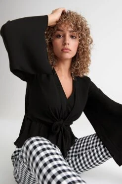 Gina Tricot Lizzie Tie Front Blouse Black