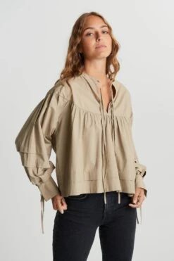 Gina Tricot Michelle Blouse Chinchilla